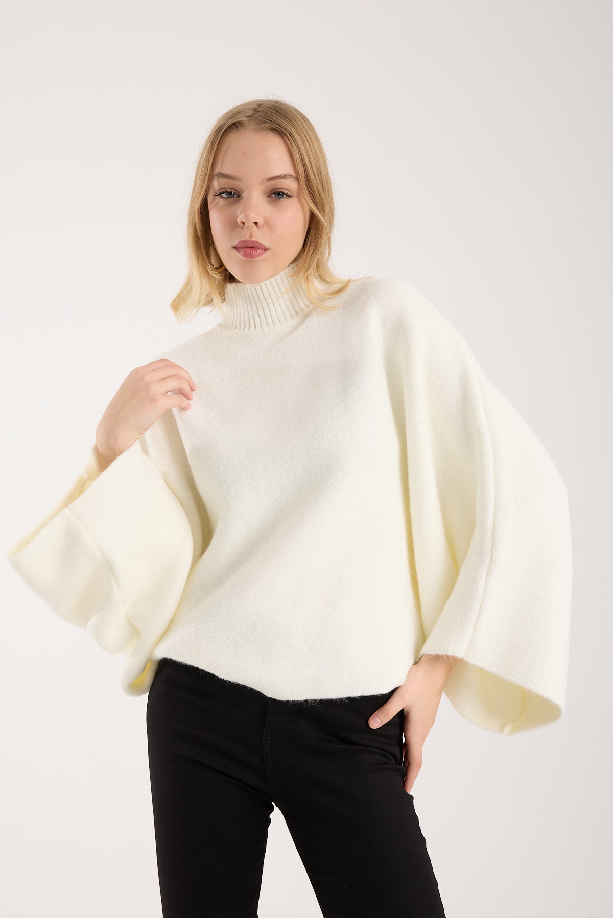 Yumoş ip pelerin dik yaka yarasa kol kadın kazak 6514