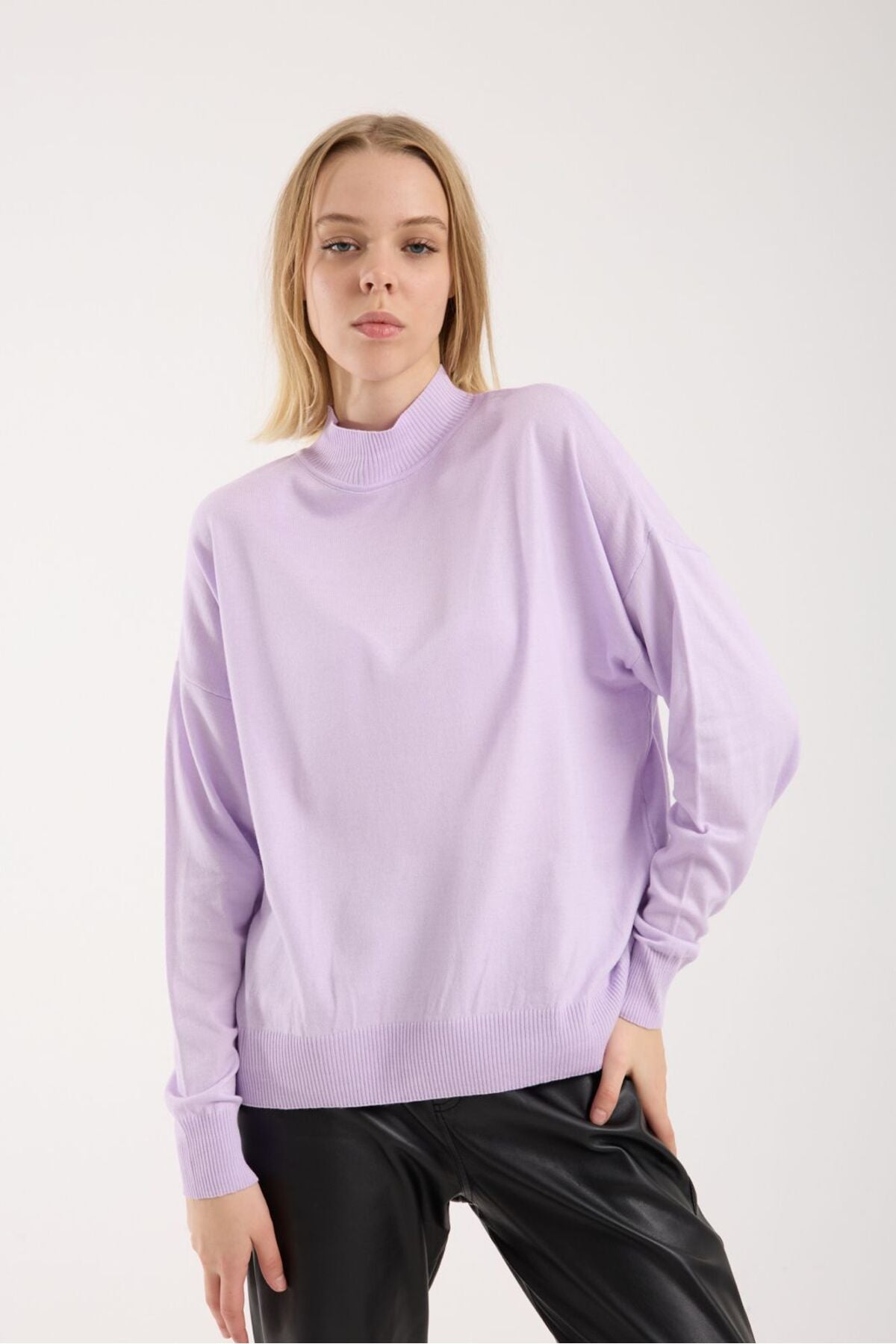 Kadın triko kazak yumuşak doku dik yaka basic 3522