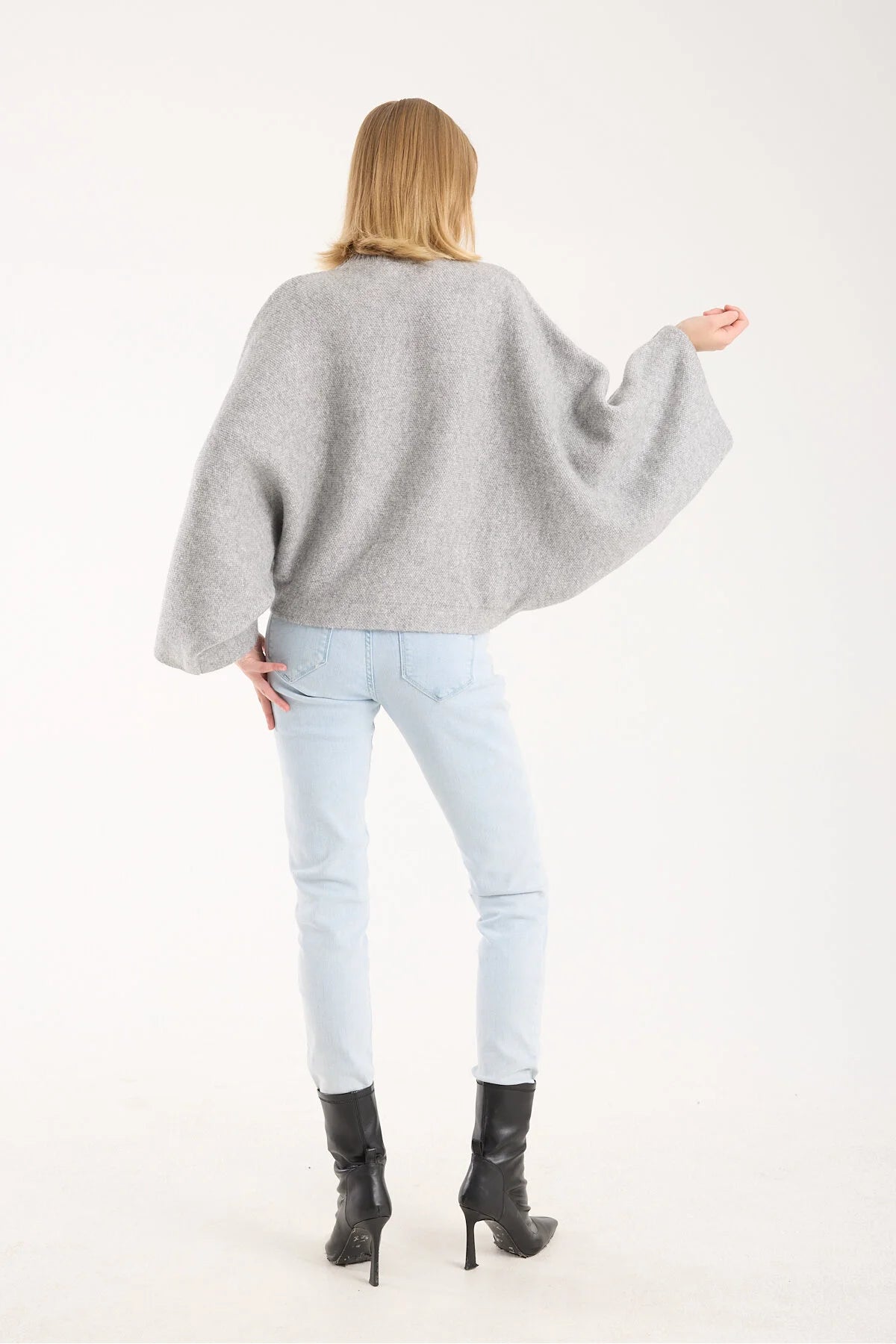 Yumoş ip pelerin dik yaka yarasa kol kadın kazak 6514