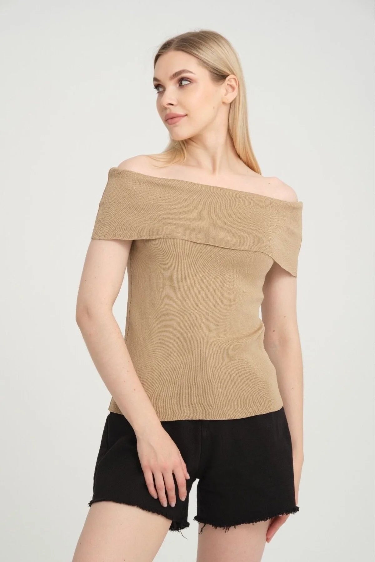 Kadın Giyim Bluz Madonna Yaka Omuzları Açık Kısakol Likralı Yazlık Bluz 3435