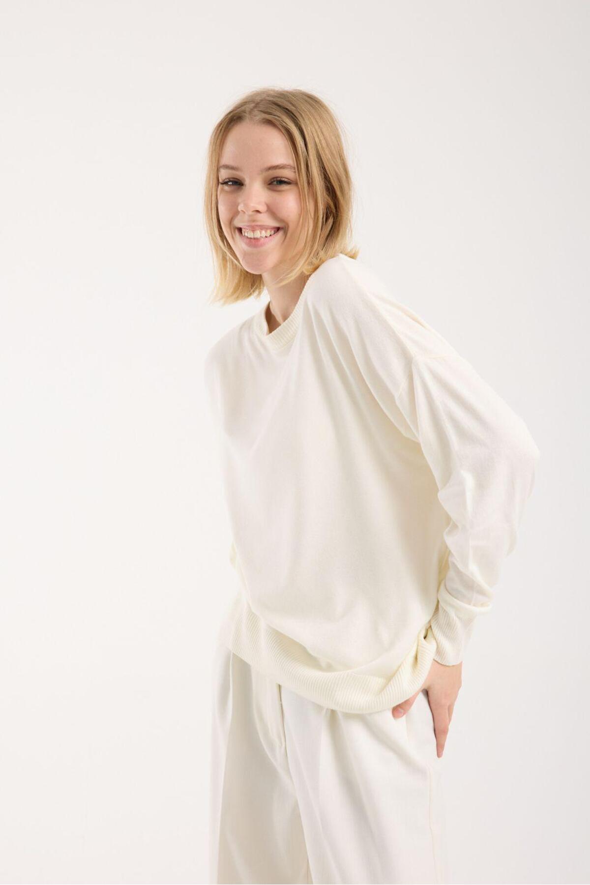 Kadın triko kazak yumuşak doku bisiklet yaka basic 3519