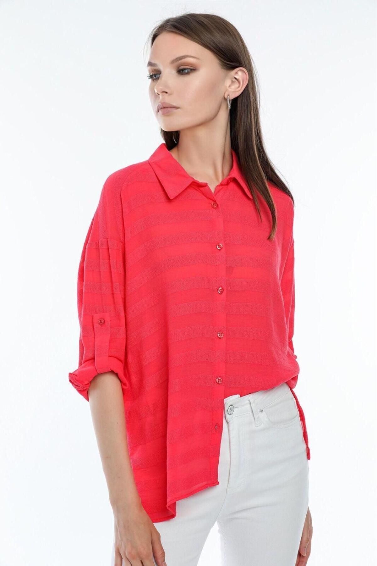 Kadın Giyim Gömlek Keten Görünümlü Bej Rengi Hafif Serin Tutan Yazlık Şıklık Rahat Kalıp 5180