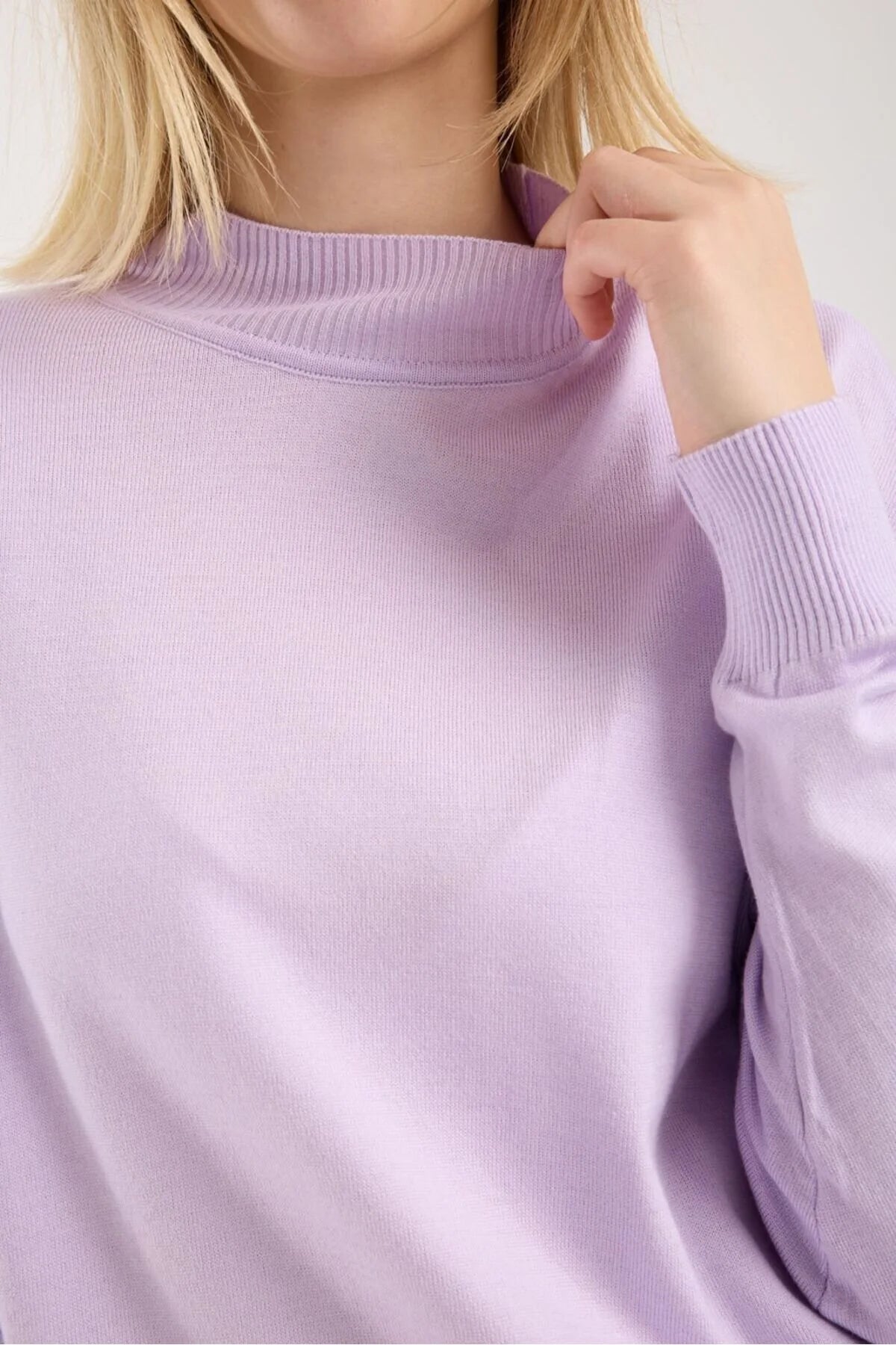 Kadın triko kazak yumuşak doku dik yaka basic 3522