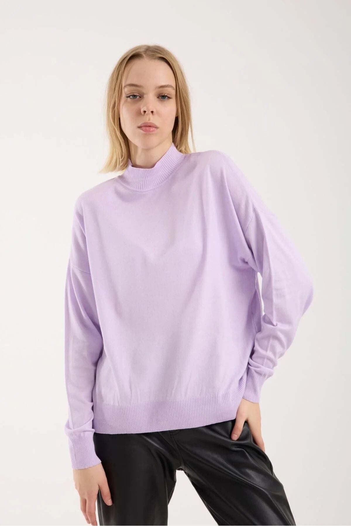 Kadın triko kazak yumuşak doku dik yaka basic 3522