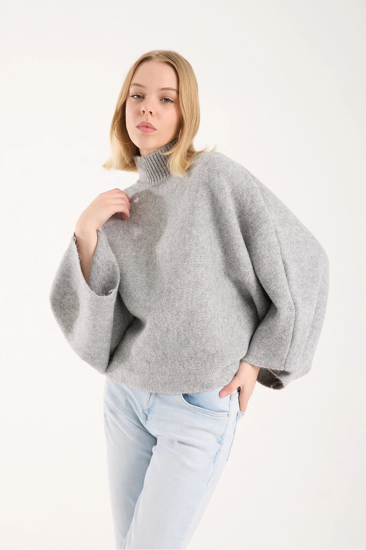 Yumoş ip pelerin dik yaka yarasa kol kadın kazak 6514