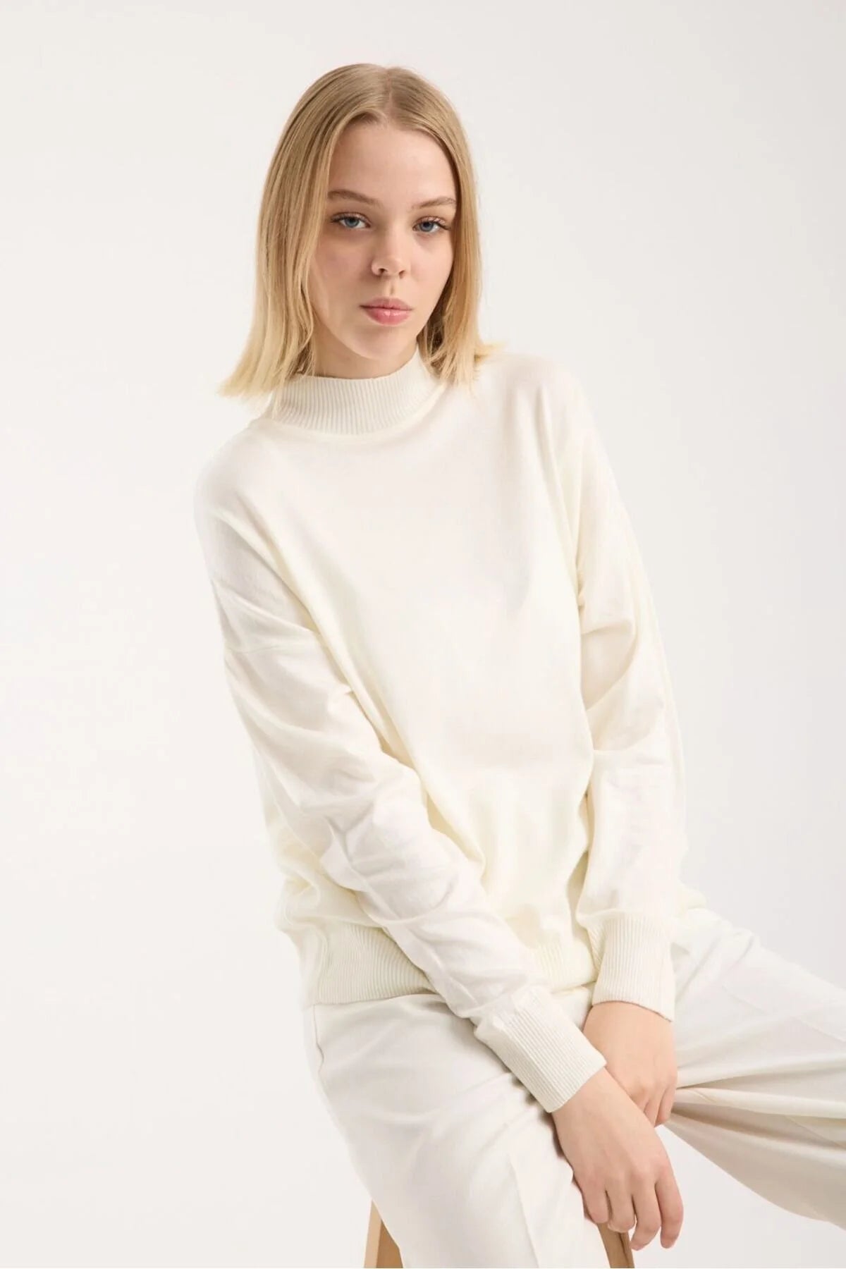 Kadın triko kazak yumuşak doku dik yaka basic 3522