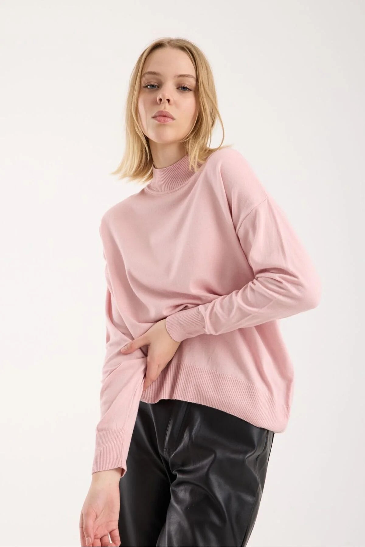 Kadın triko kazak yumuşak doku dik yaka basic 3522