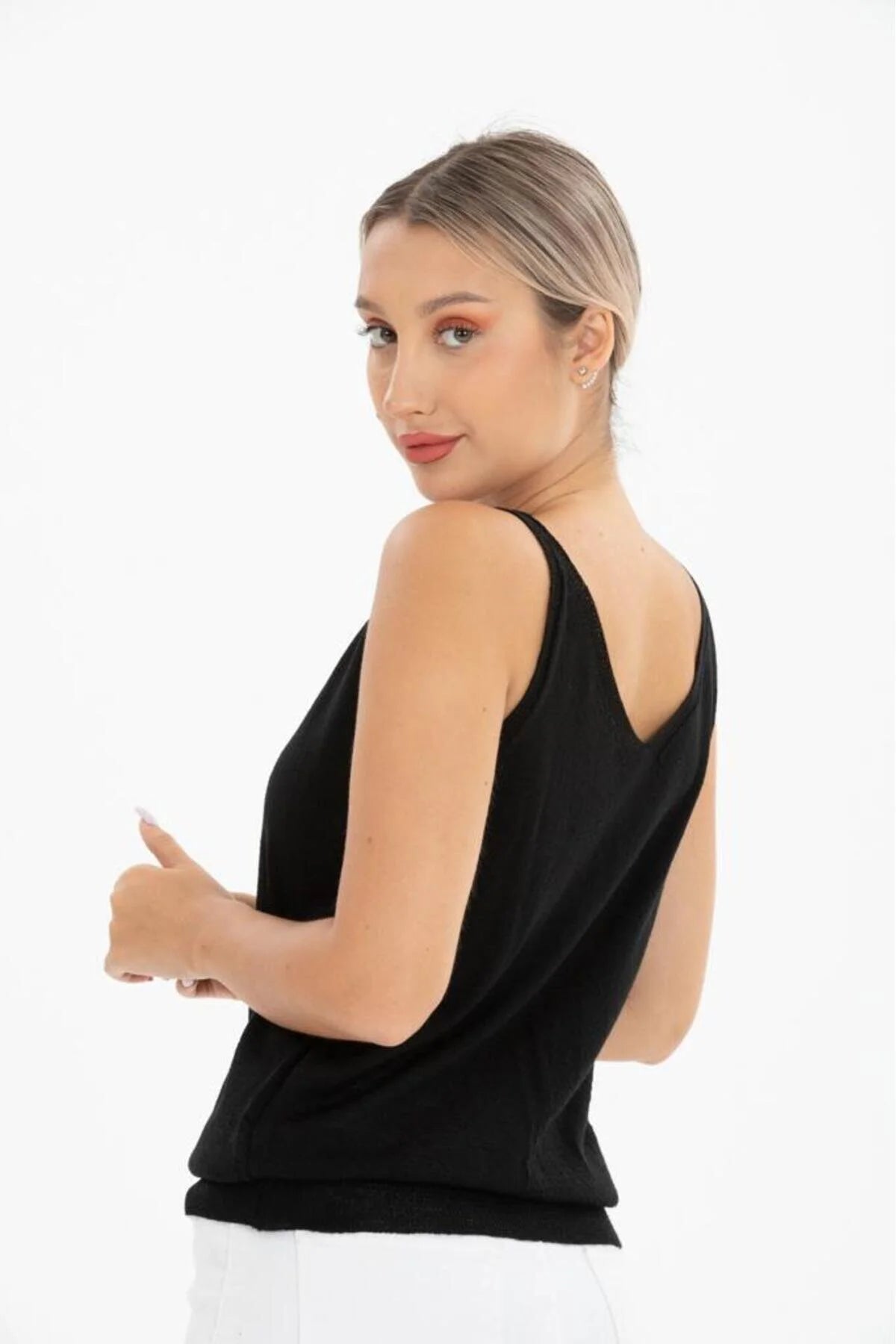 Kadın Atlet Merserize Rahat Kalıp Ön Ve Arka V Yaka Askılı Atlet 3360