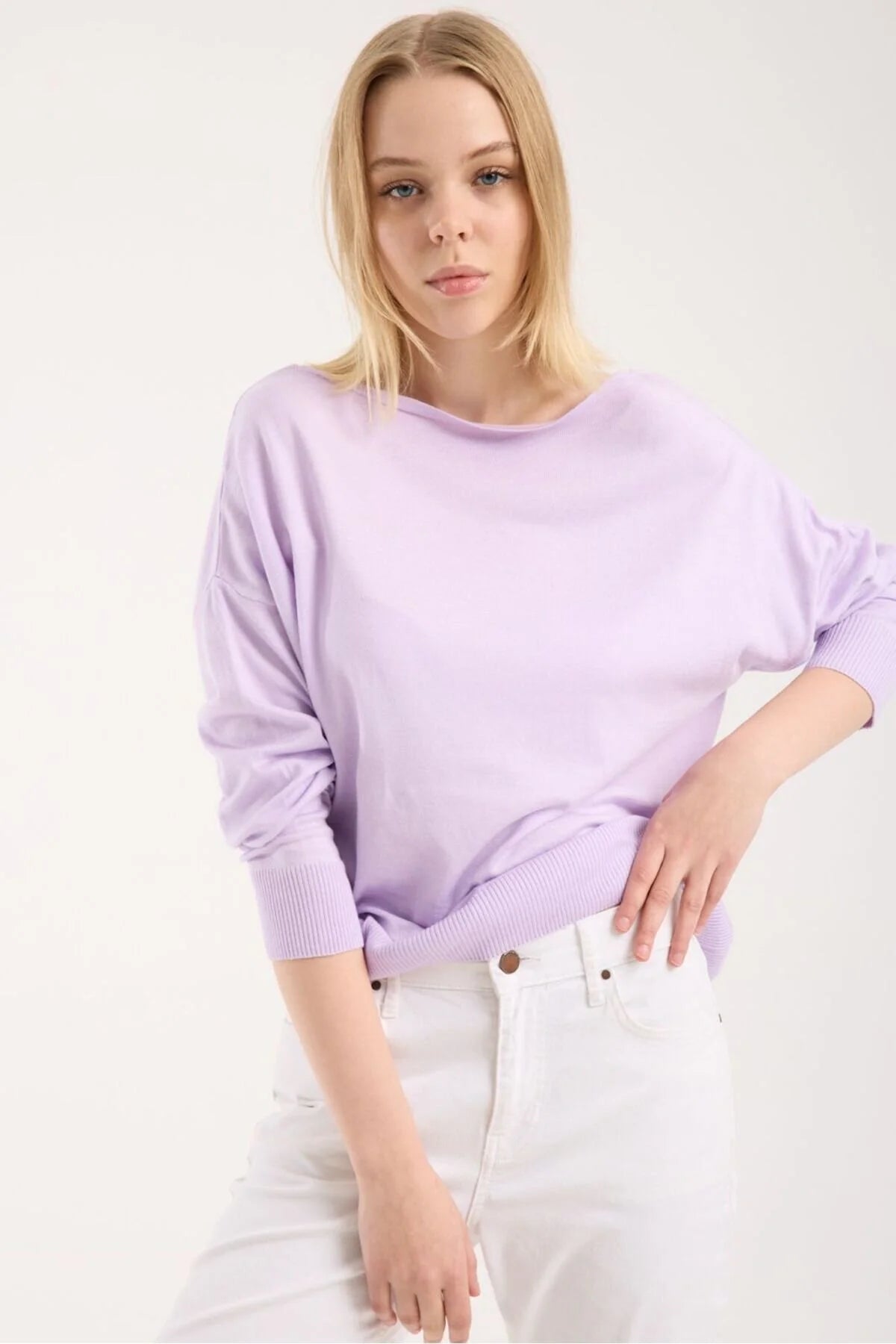 Kadın triko kazak yumuşak doku kayık yaka sırt dekolteli basic 3550